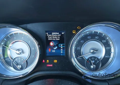 2013 Chrysler 300 Motown из США, поврежденный, VIN 2C3CCAAG1DH735789